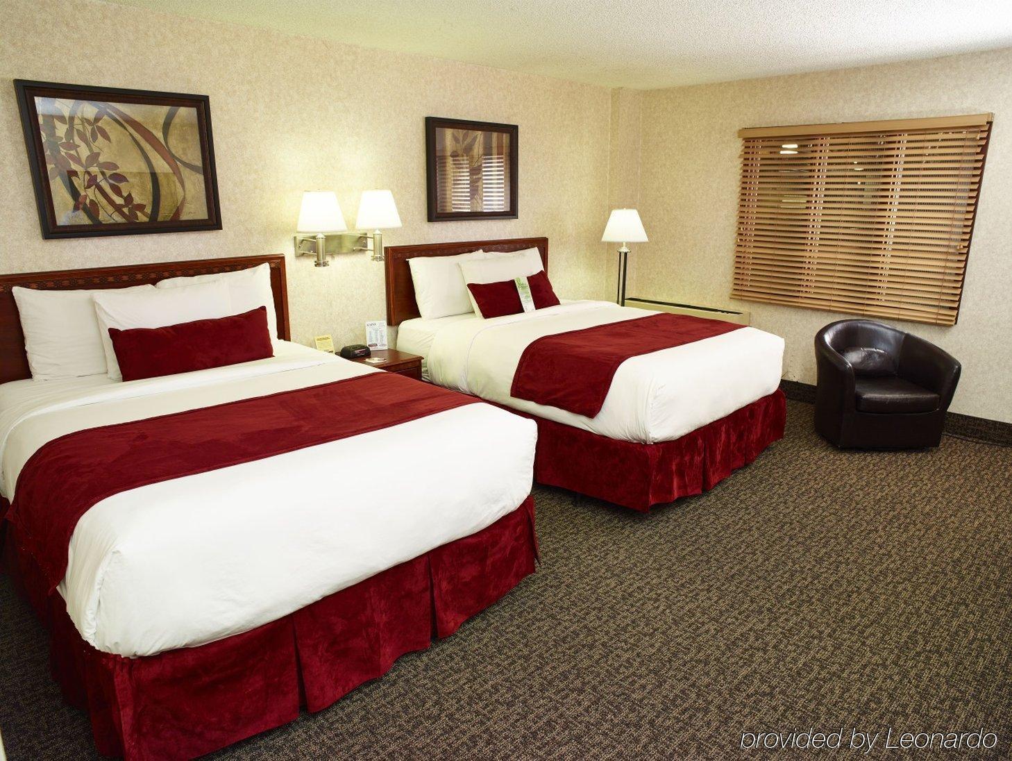 Livinn Hotel Minneapolis North / Fridley Экстерьер фото